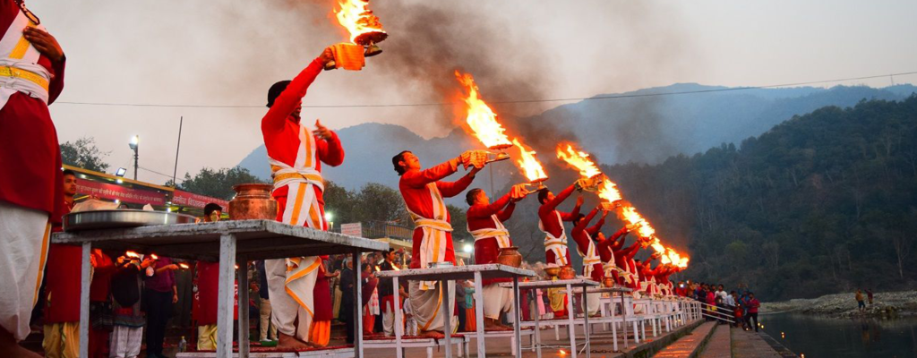 ganga aarti triveni ghat rishikesh - char dham yatra by air - enchant aviation